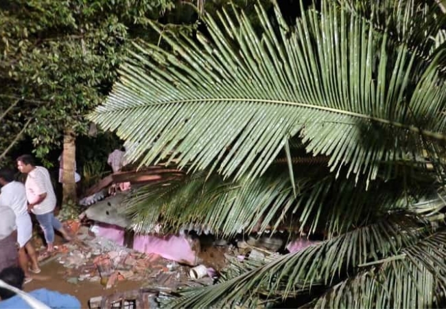 Man dies, wife injured as mudslide flattens houses in Kerala''s Idukki